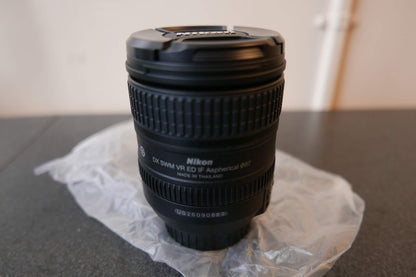 Standard Zoom Lens with 16–85mm Range, Vibration Reduction & Autofocus for DSLR Cameras